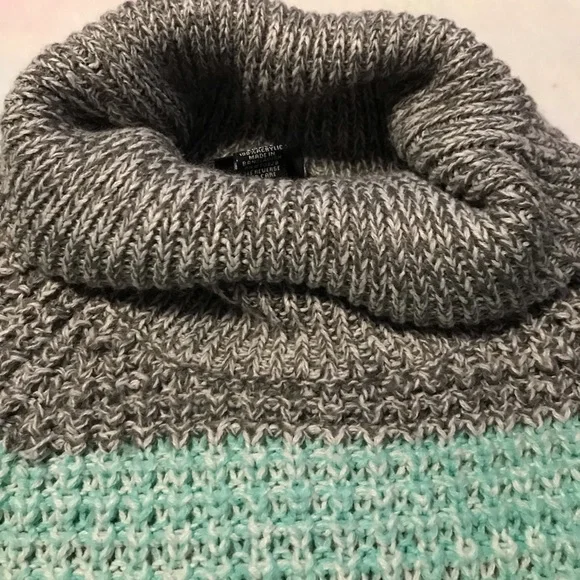 💎 Rue 21 Sweater with turtle neck 💎 - Picture 2 of 5